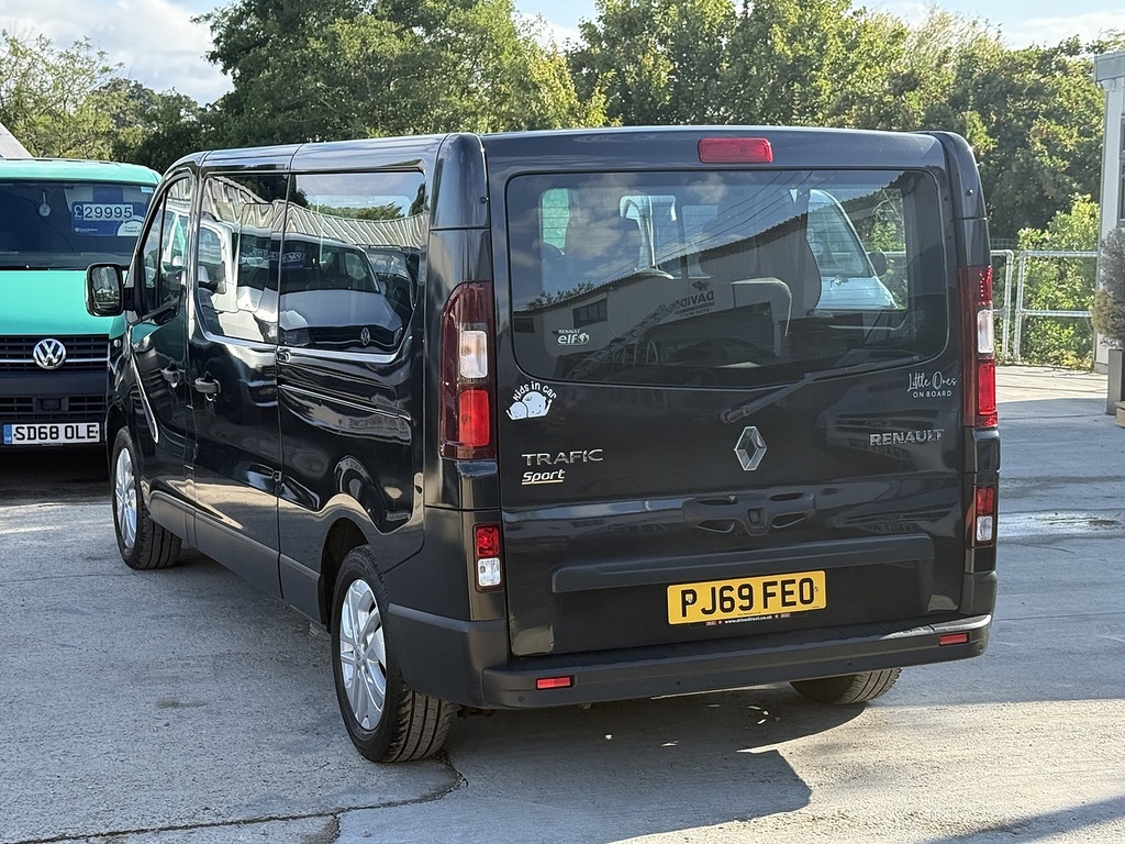 Renault Trafic Dci Energy 30 Sport Nav Black #3