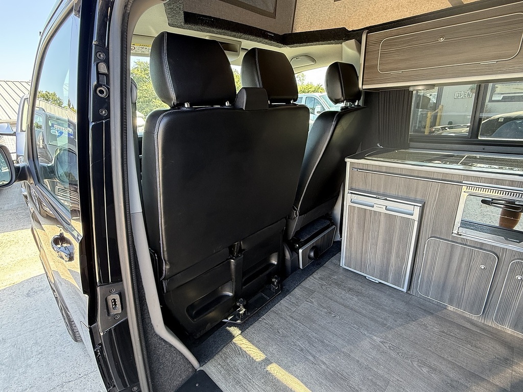 Volkswagen Transporter Tdi T28 Bluemotion Tech Highline Black #6