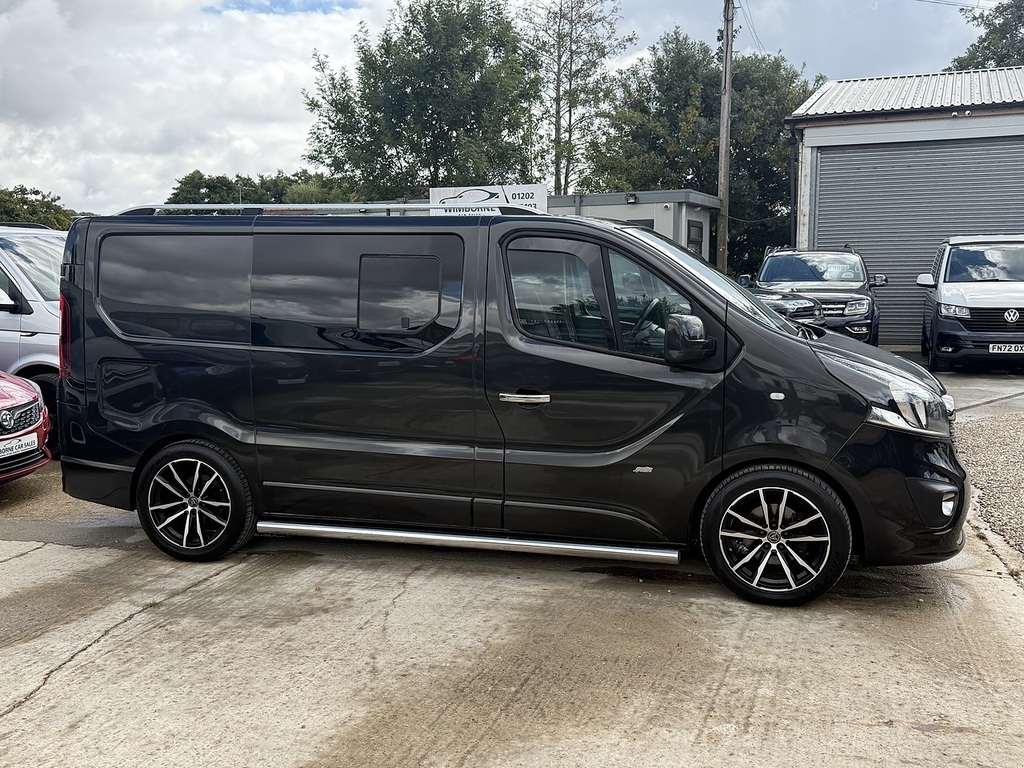 Vauxhall Vivaro Cdti 2700 Biturbo Ecoflex Sportive Black #3