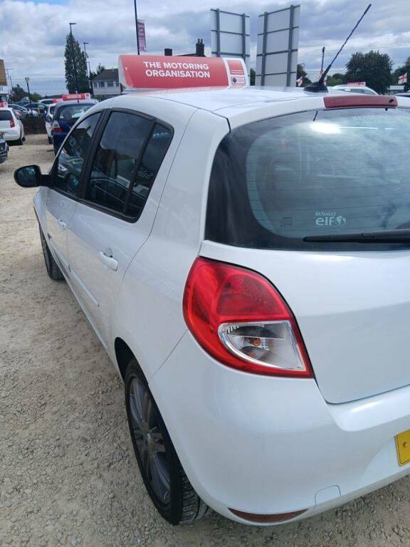 Renault Clio 1.6 Vvt Dynamique Tomtom LY61BBU White #6