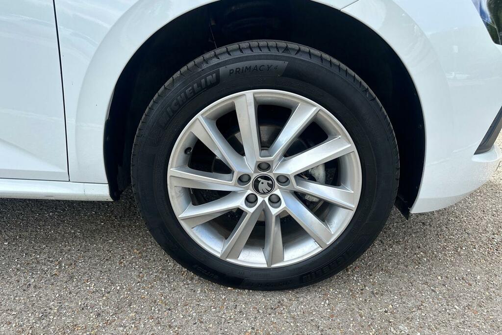 Skoda Kamiq 1.0 Tsi Se Edition Dsg GF75ZDC White #5