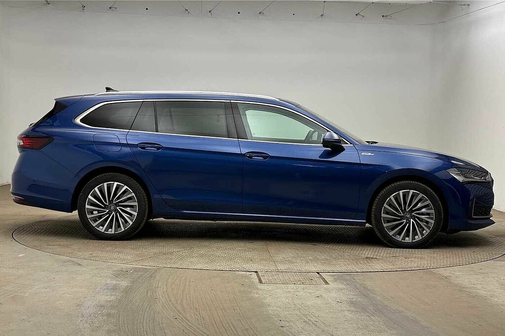 Skoda Superb 1.5 Tsi Iv 25.7Kwh Laurin Klement Estate Pet Blue #4