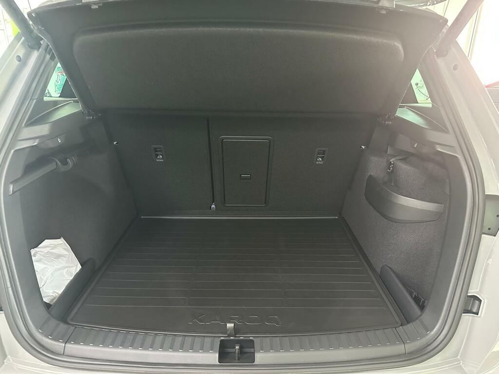 Skoda Karoq Suv 1.5 Tsi 150Ps Se Dsg White #15