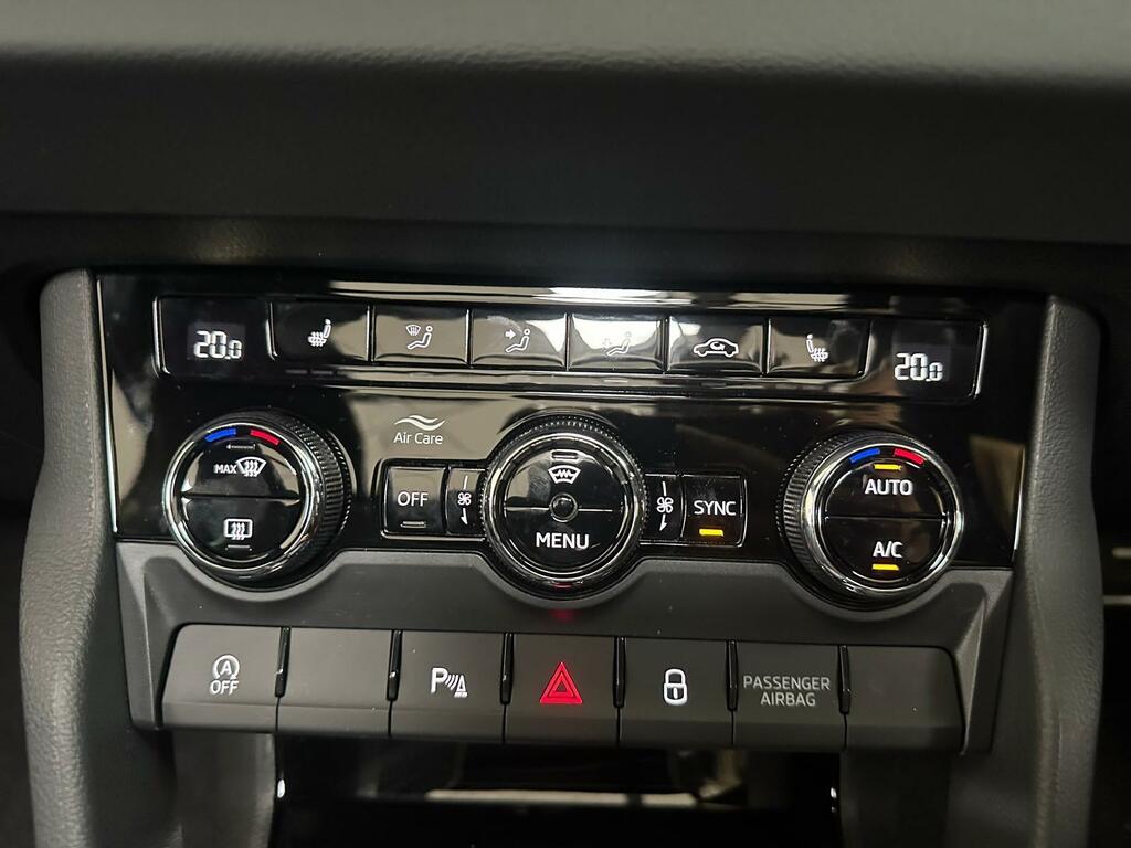 Skoda Karoq Suv 1.5 Tsi 150Ps Se Dsg White #20