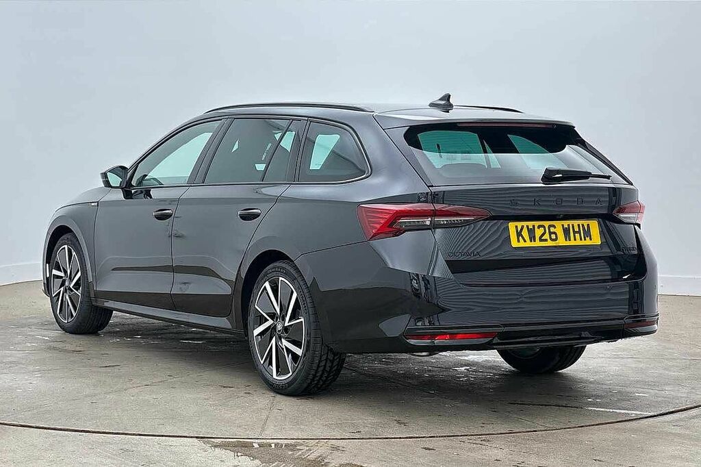 Skoda Octavia 1.5 Tsi 150 E-tec Sportline Dsg Black #3