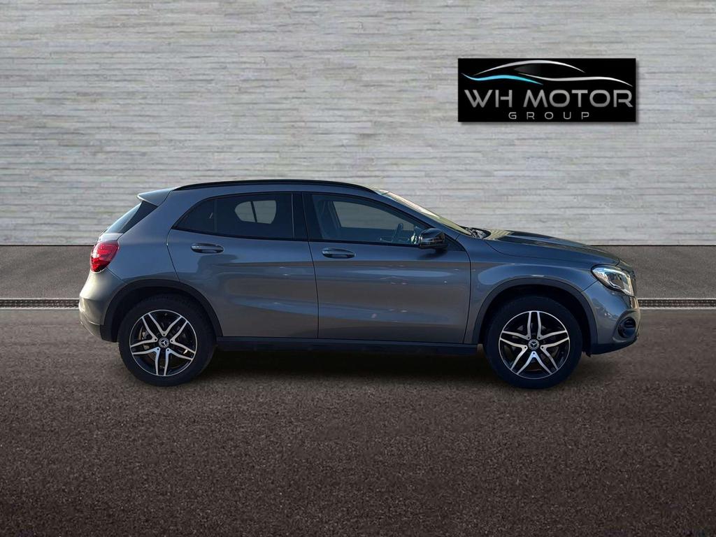 Mercedes-Benz GLA Class Urban Edition #3