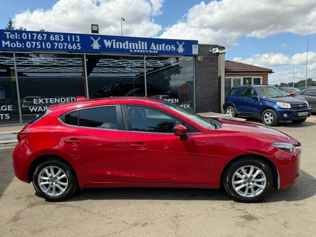 Mazda 3 2.0 Se One Owner - 35 Road Tax Red #9