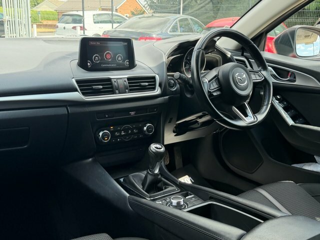 Mazda 3 2.0 Se One Owner - 35 Road Tax Red #23
