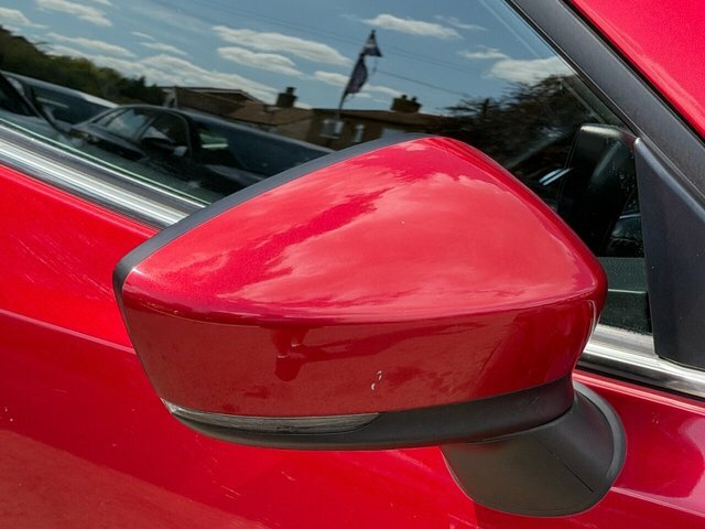 Mazda 3 2.0 Se One Owner - 35 Road Tax Red #10