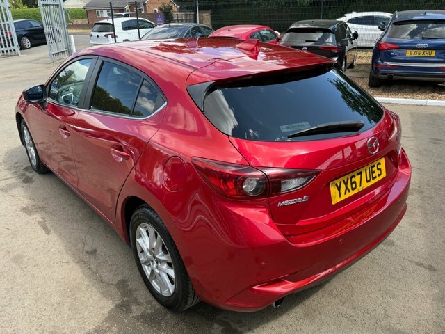 Mazda 3 2.0 Se One Owner - 35 Road Tax Red #16