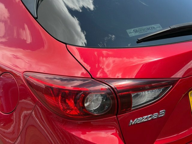 Mazda 3 2.0 Se One Owner - 35 Road Tax Red #13