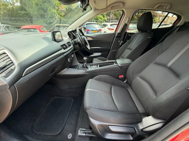 Mazda 3 2.0 Se One Owner - 35 Road Tax Red #24