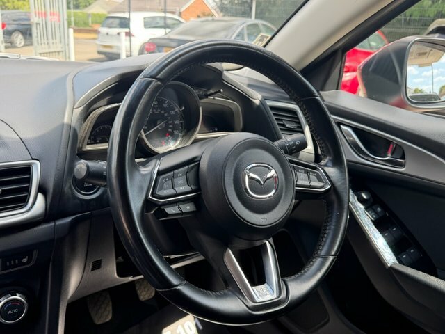 Mazda 3 2.0 Se One Owner - 35 Road Tax Red #31