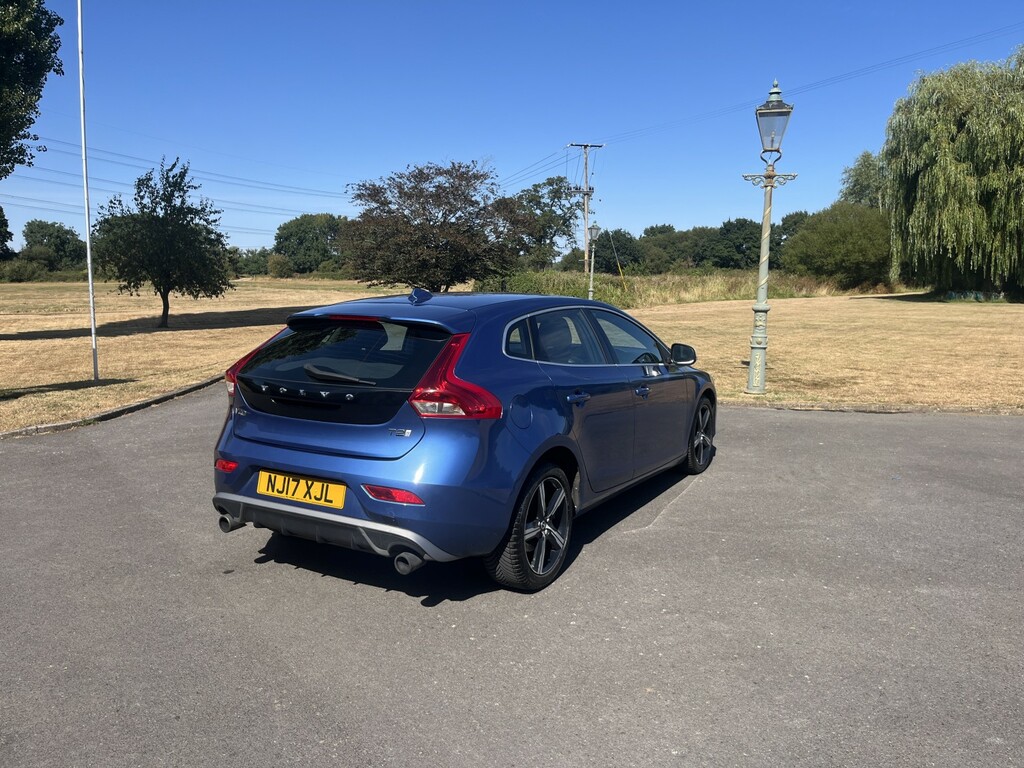Volvo V40 2.0 R-design T2 Blue #3