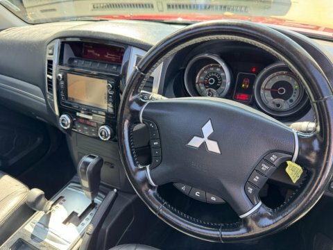 Mitsubishi Shogun Suv  #2