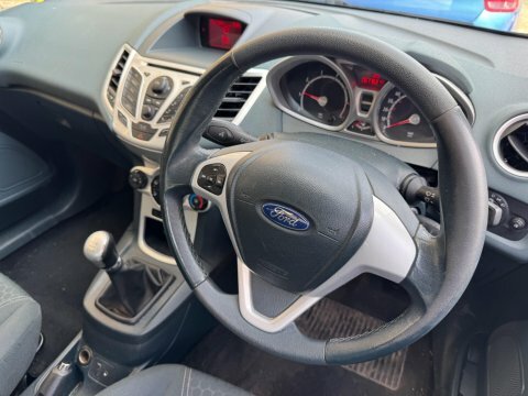 Ford Fiesta 2010 Ford Fiestanbsp1.4 Zetec L Silver #2