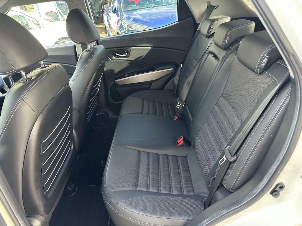 SsangYong Tivoli 1.6 Elx White #10