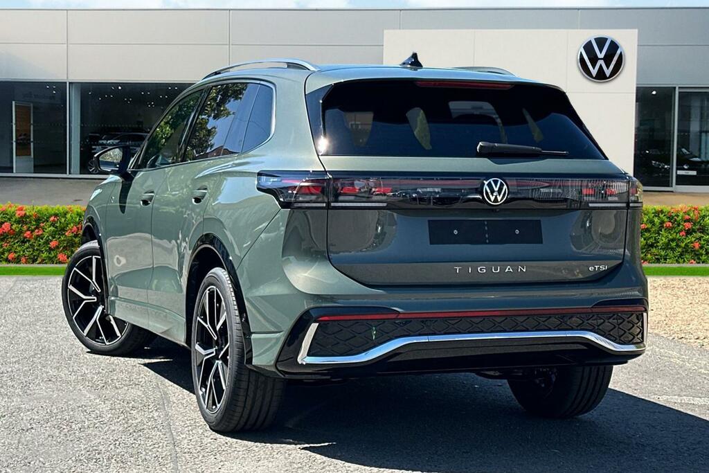 Volkswagen Tiguan Tiguan R-line 1.5 Etsi 150 Ps 7-Speed Dsg 2 Green #3