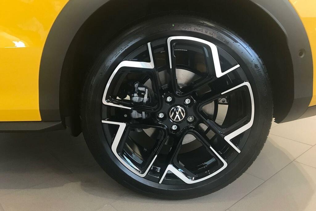 Volkswagen T-Roc New T-roc R-line 1.5 Etsi 150 Ps 7-Speed Dsg Yellow #5