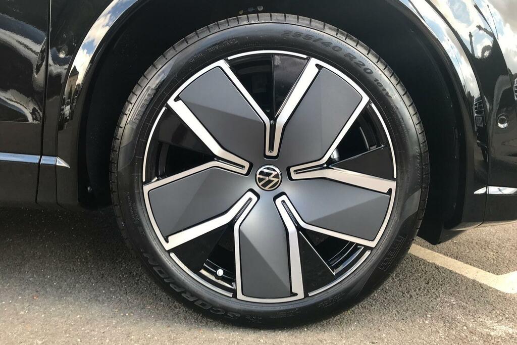 Volkswagen Tiguan Tiguan R-line 1.5 Etsi 150 Ps 7-Speed Dsg 2 Black #4