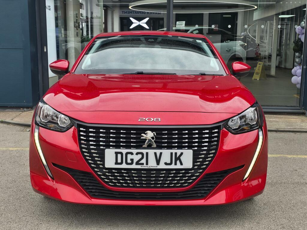 Peugeot 208 1.2 Puretech Allure Premium Hatchback M Red #2