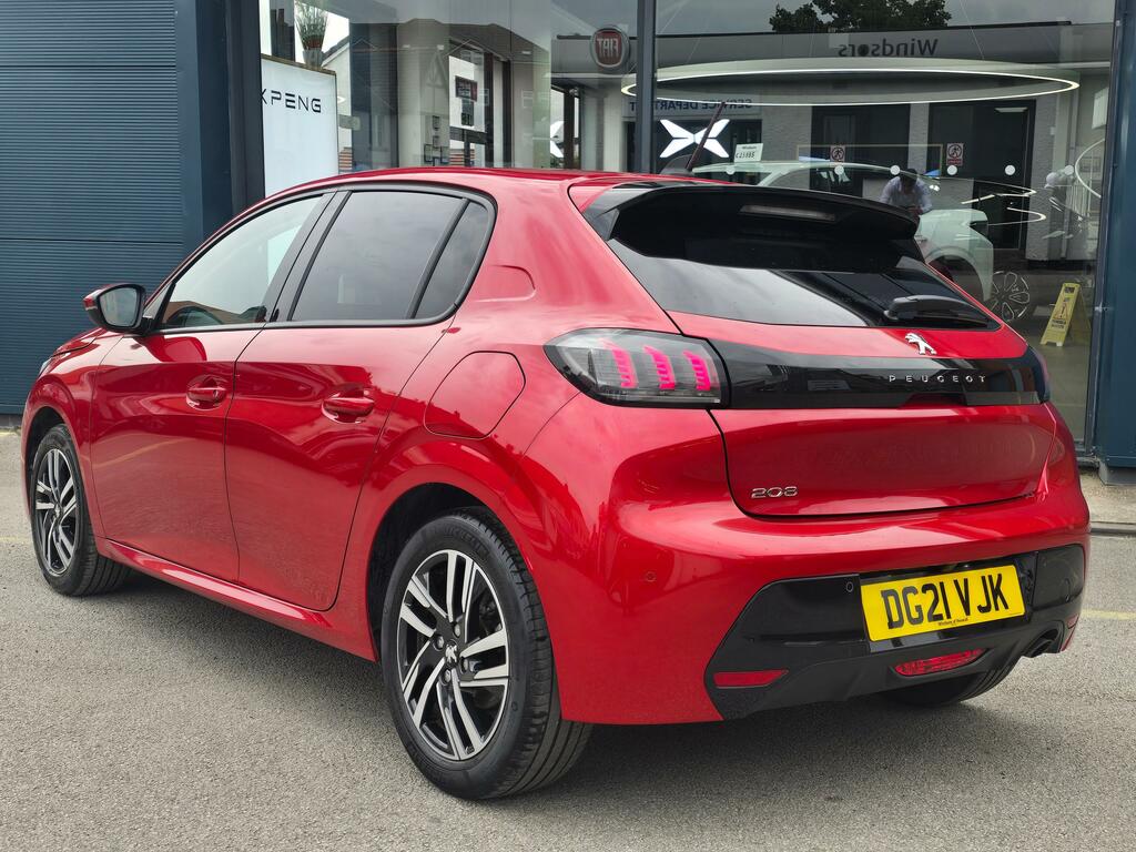 Peugeot 208 1.2 Puretech Allure Premium Hatchback M Red #6