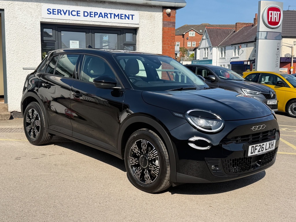Fiat 600 1.2 Mhev Icon Suv Hybrid E-dct Euro 6 Black