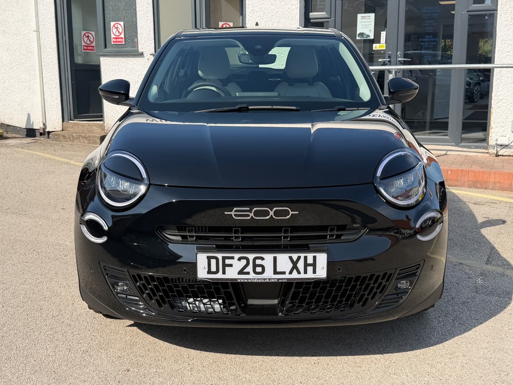 Fiat 600 1.2 Mhev Icon Suv Hybrid E-dct Euro 6 Black #2