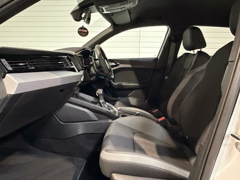 Audi A1 1.0 Tfsi 25 Sport Sportback S Tronic Eu White #12