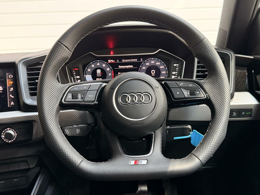 Audi A1 1.0 Tfsi 25 Sport Sportback S Tronic Eu White #25