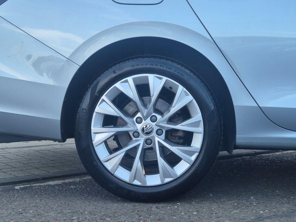 Skoda Superb 2024 2.0 Tsi 190Ps Laurin Klement Dsg Estate Black #29