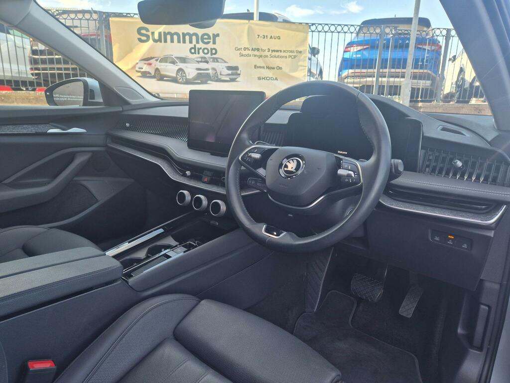 Skoda Superb 2024 2.0 Tsi 190Ps Laurin Klement Dsg Estate Black #3