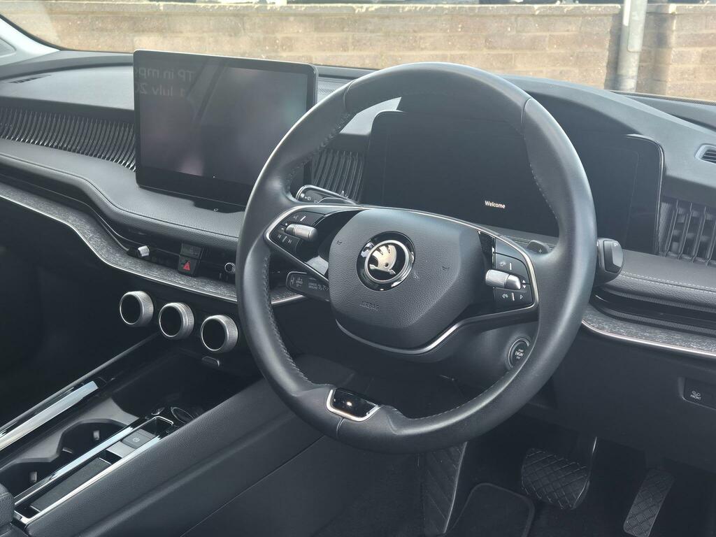 Skoda Superb 2024 2.0 Tsi 190Ps Laurin Klement Dsg Estate Black #41