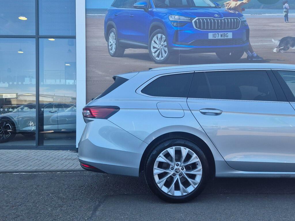 Skoda Superb 2024 2.0 Tsi 190Ps Laurin Klement Dsg Estate Black #47