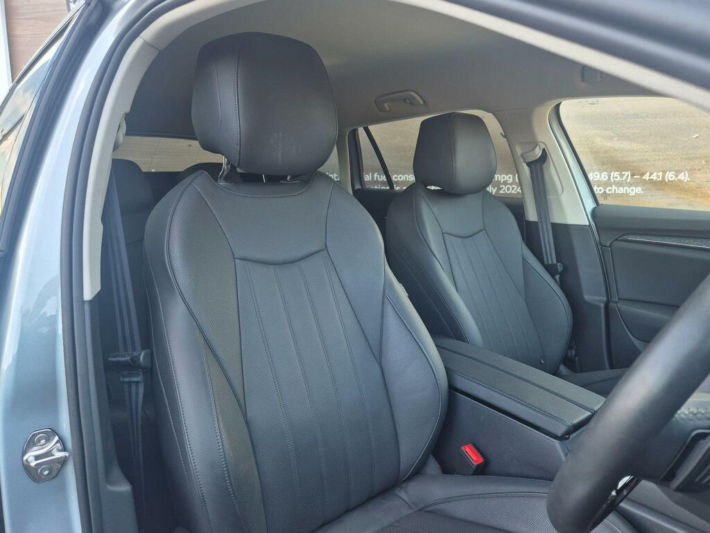 Skoda Superb 2024 2.0 Tsi 190Ps Laurin Klement Dsg Estate Black #11
