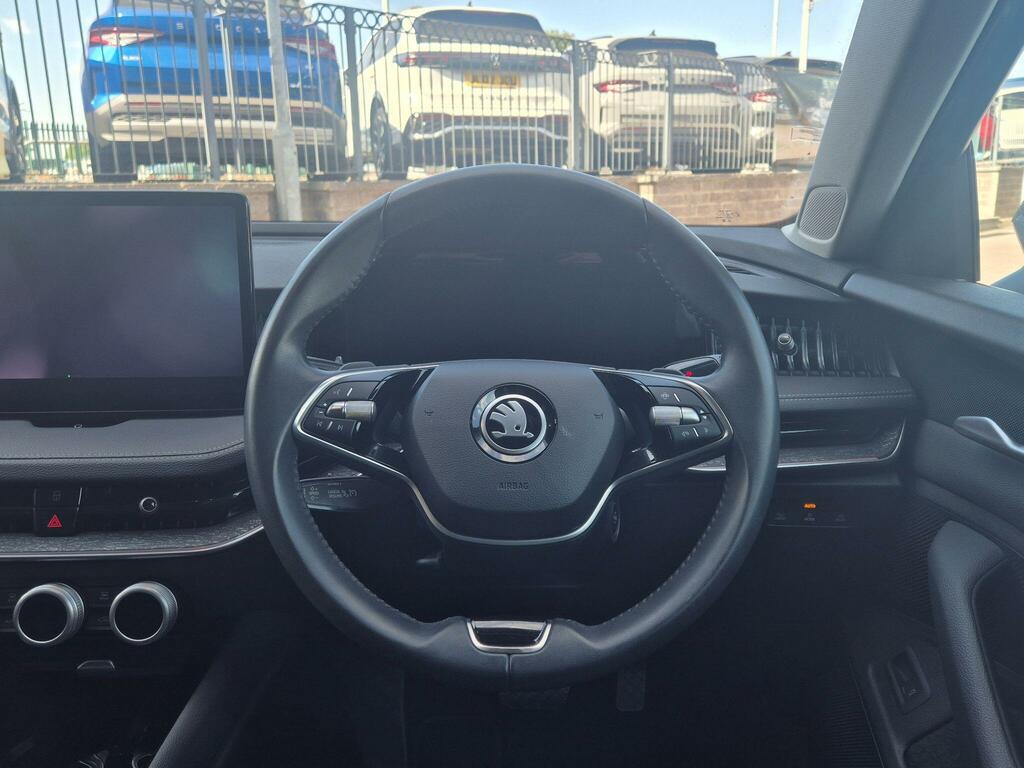 Skoda Superb 2024 2.0 Tsi 190Ps Laurin Klement Dsg Estate Black #42
