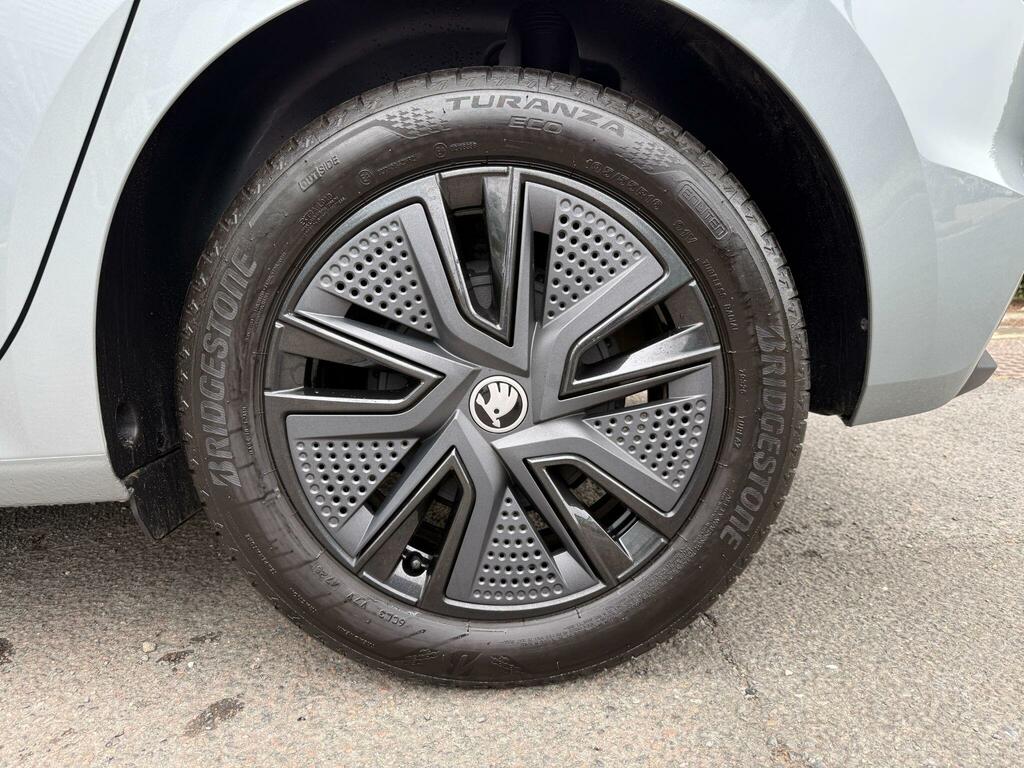 Skoda Fabia 1.0 Tsi Design Edition Hatchback Silver #5