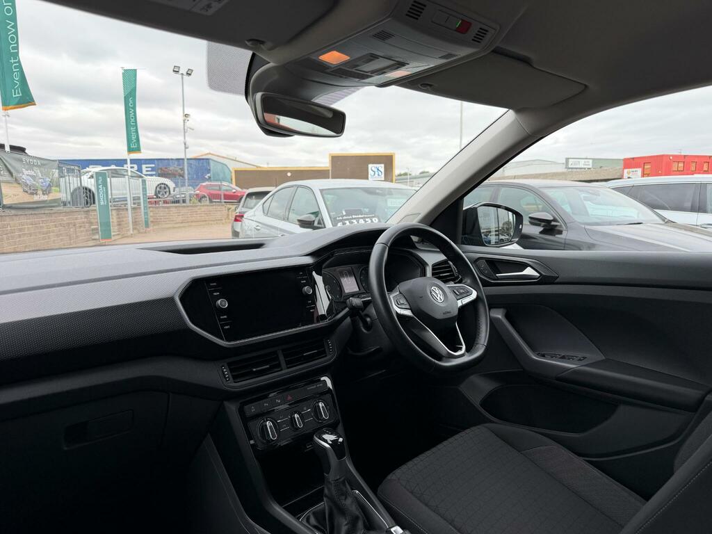 Volkswagen T-Cross Volkswagen T-cross Estate Se 1.0 Tsi 95Ps 5-Speed White #13