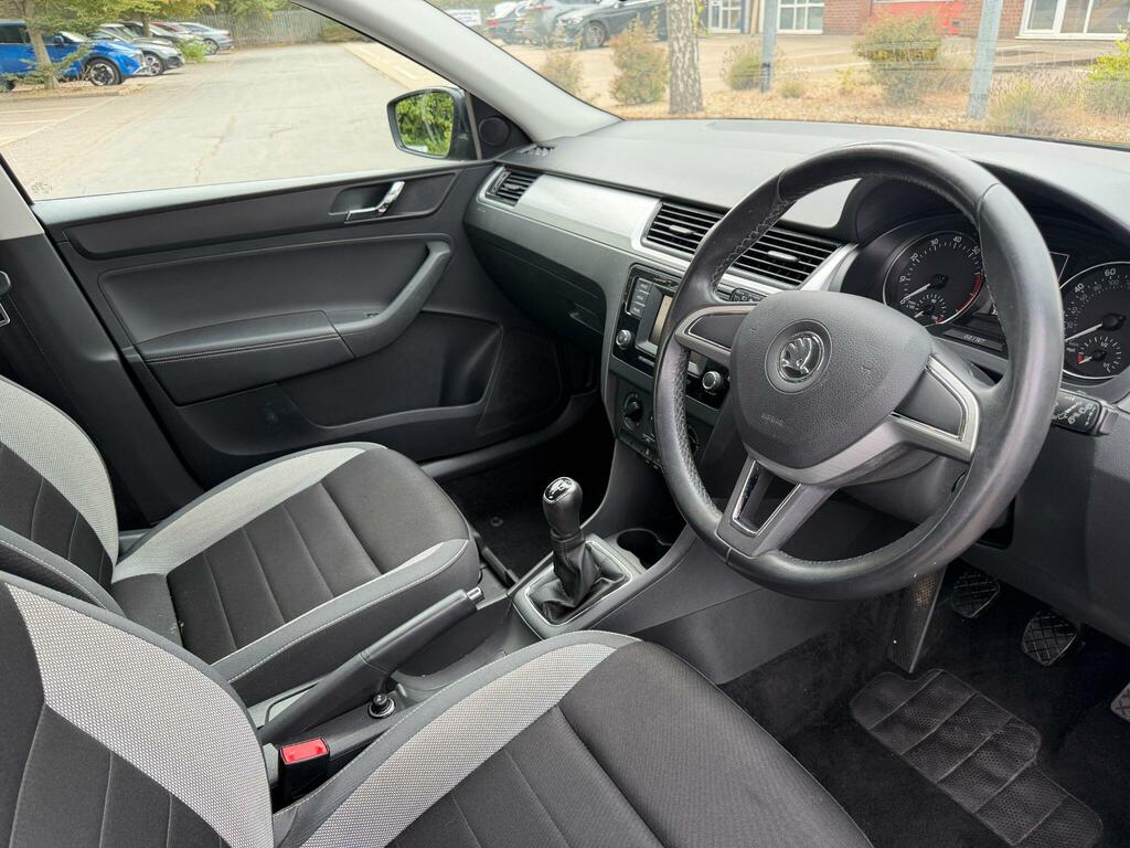 Skoda Rapid 1.2 Tsi Se Hatchback Euro 6 Ss Black #6
