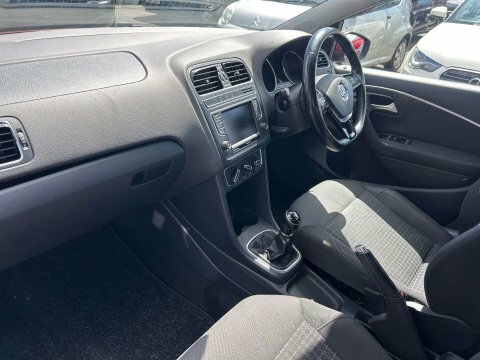 Volkswagen Polo 2019 68 1.0  #44