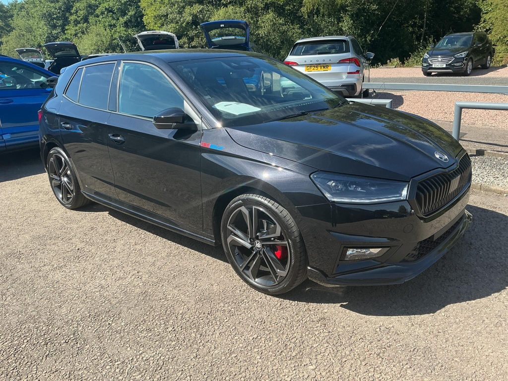 Skoda Fabia 1.5 Tsi 130 Dsg Euro 6 Ss Black