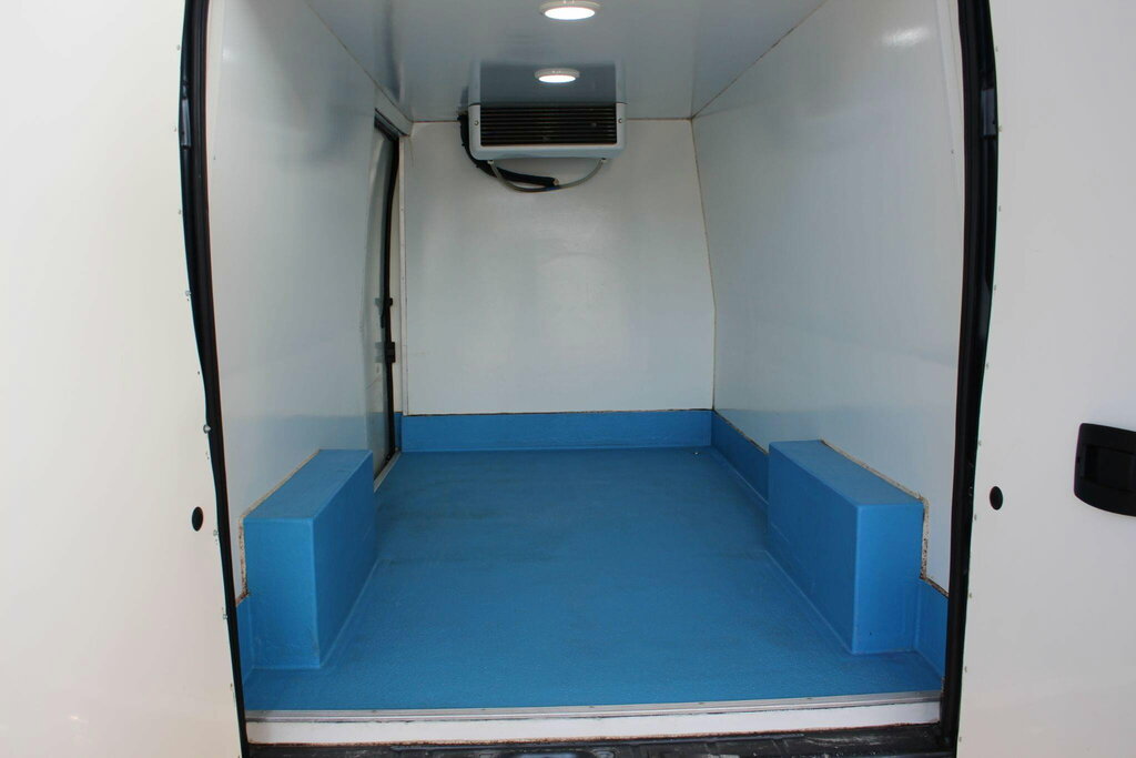 Peugeot Boxer L3 H2 Temperature Controlled Pro Grey #2