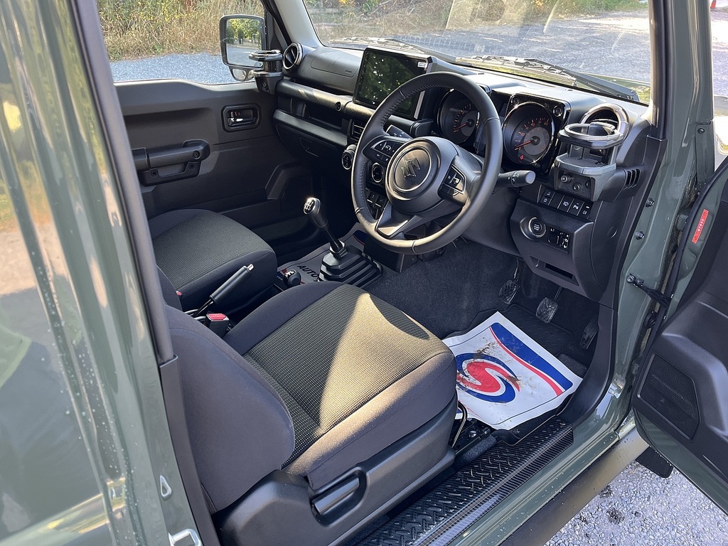 Suzuki Jimny 1.5 Allgrip 101 Bhp Silver #10