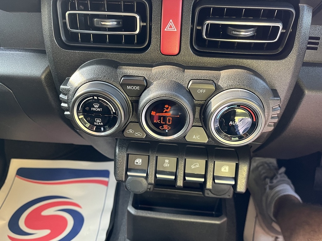 Suzuki Jimny 1.5 Allgrip 101 Bhp Silver #16