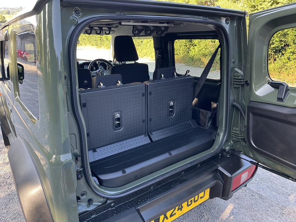 Suzuki Jimny 1.5 Allgrip 101 Bhp Silver #23