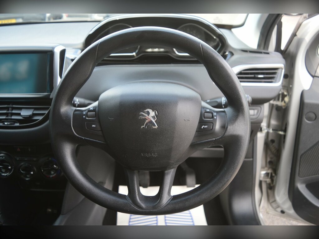 Peugeot 208 1.2 Vti Active Hatchback Euro 5 Silver #3