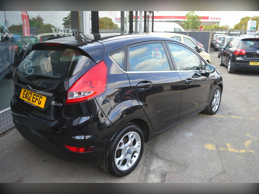 Ford Fiesta 1.25 Zetec Hatchback 129 Gkm, Black #4