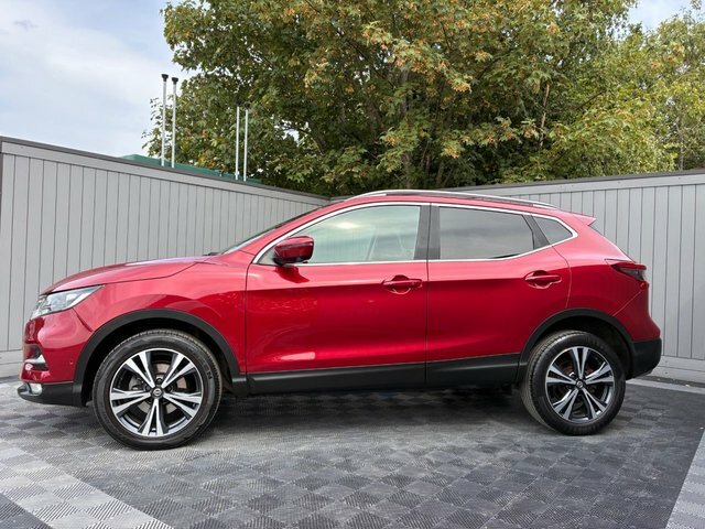 Nissan Qashqai 1.5 Dci N-connecta Suv Dct Euro 6 CE19UWO Red #4