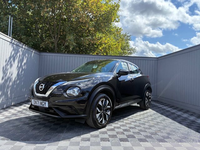Nissan Juke 1.0 Dig-t Acenta Suv Euro 6 Ss DN71MGY Black #2