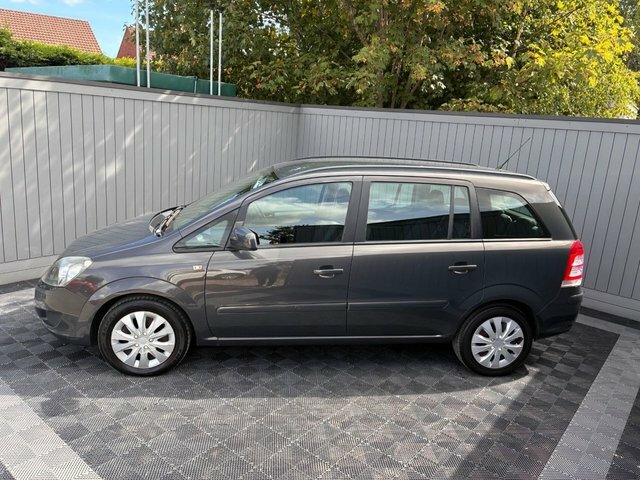 Vauxhall Zafira 1.6 16V Exclusiv Mpv Euro 5 115 Grey #3